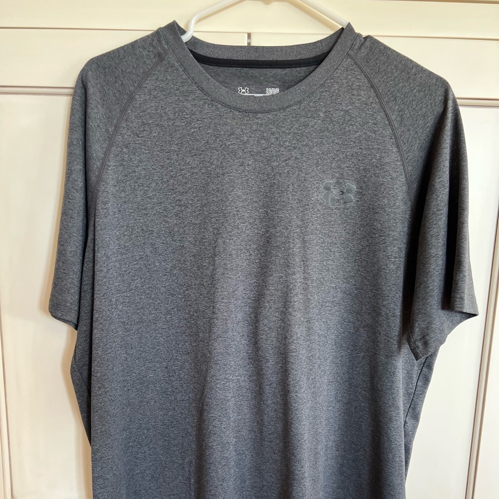 Mens under armour tee